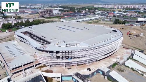 Fotografii din august 2025 ale Sălii Polivalente din Brașov. Sursa: Captură Facebook, @MIS GRUP.