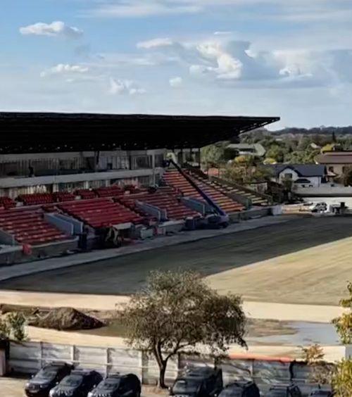 Apare un nou stadion în România    VIDEO.   Va putea găzdui meciuri din preliminariile   cupelor europene  » Cât costă și când va fi inaugurat 