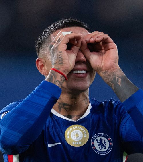 Acorduri secrete cu piața neagră  Cluburi din Premier League, suspectate de   legături cu case de pariuri asiatice  fără licență. Ce riscă