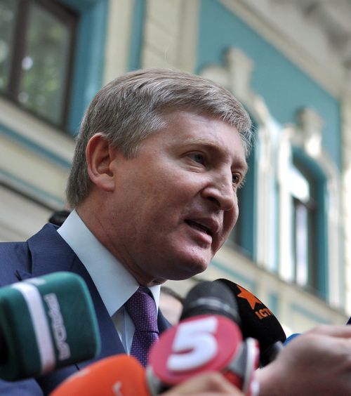 Vrea să investească în România   Patronul lui Shakhtar Donetsk încearcă să cumpere   cel mai mare combinat siderurgic  din țară