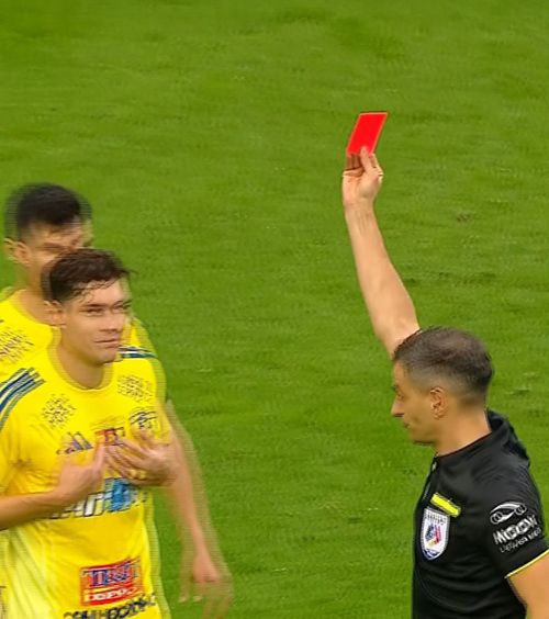 Acuzații după U Craiova - Slobozia    Eliminarea lui Antoche  l-a făcut să-și pună semne de întrebare: „Mi se pare o porcărie”