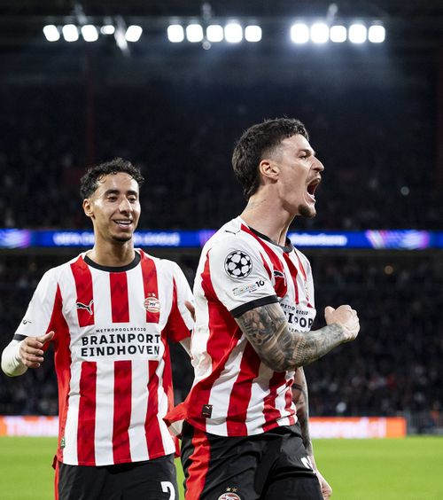 „Dennis Man, ce jucător!”  Românul lui PSV, elogiat după   prestația de vis  din victoria cu Napoli: „A făcut de râs toți criticii”