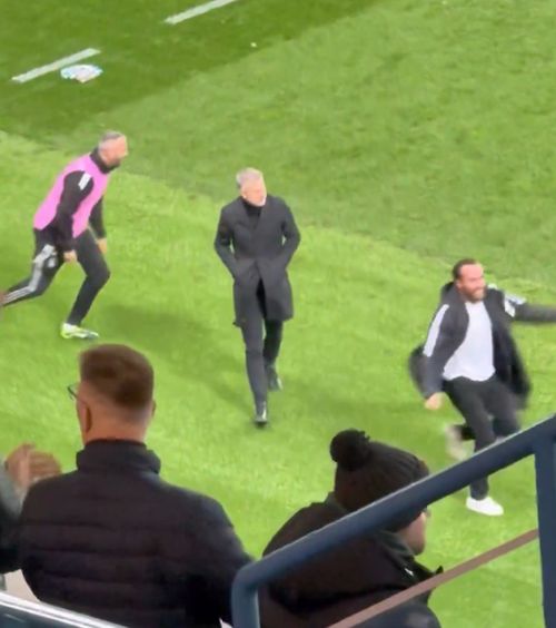 Edi, reacție bizară    FOTO.  Cum a fost surprins Iordănescu în timp ce   Legia celebra  golul victoriei cu Shakhtar: „Nu a fost o perioadă bună”