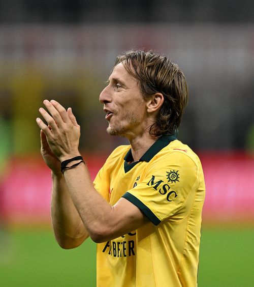 Cadouri de peste 20.000 de euro  Cu ce și-a răsfățat   Luka Modric  colegii de la AC Milan: „Ne-a luat tuturor ca să scape”