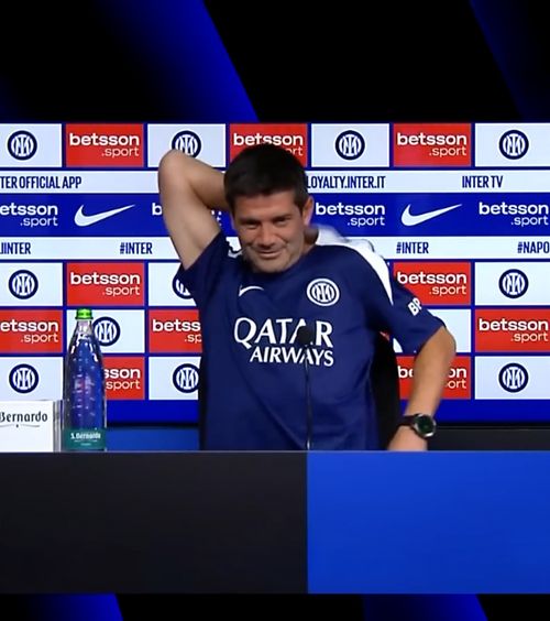 Chivu, conferință cu peripeții    VIDEO.  Toți cei din sală   au izbucnit în râs:   „Poate era mai bine să nu le dau liber jucătorilor”