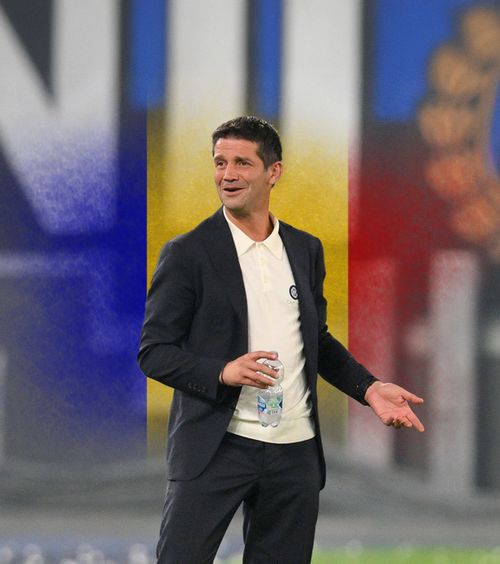 „Sunt român și sunt mândru că sunt român!”    VIDEO:     Chivu, replică pentru un jurnalist,  înainte de Napoli - Inter  » Ce s-a întâmplat