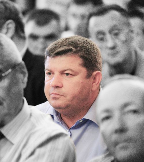 Milionarul român se luptă cu Akhmetov   Oferta oficială care   poate salva clubul  din Liga 1!