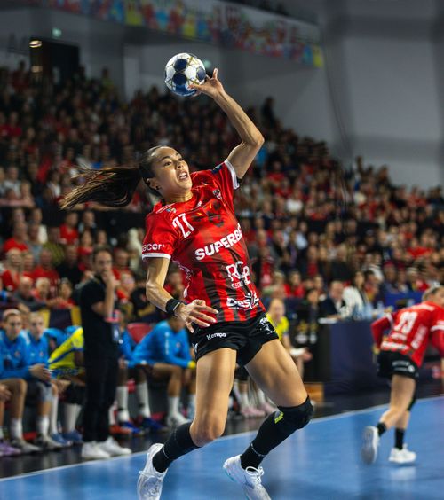 Bistrița, victorie mare în Liga Campionilor  Elevele lui Carlos Viver au învins   bronzul  de la ultimele două ediții din Liga Campionilor! + eșec incredibil pentru CSM