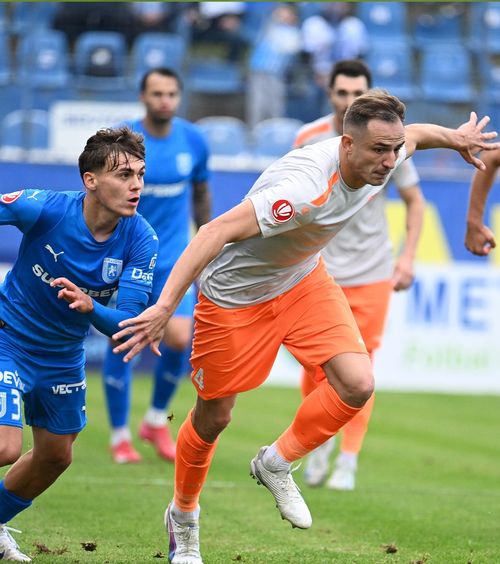 Ce rușine!   FCSB și Craiova,   umilite  de jucători refuzați în liga a patra spaniolă