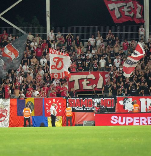 CS Dinamo - FC Dinamo  Cele două echipe pregătesc un moment special mâine +   absență de ultimă oră  pentru echipa lui Kopic