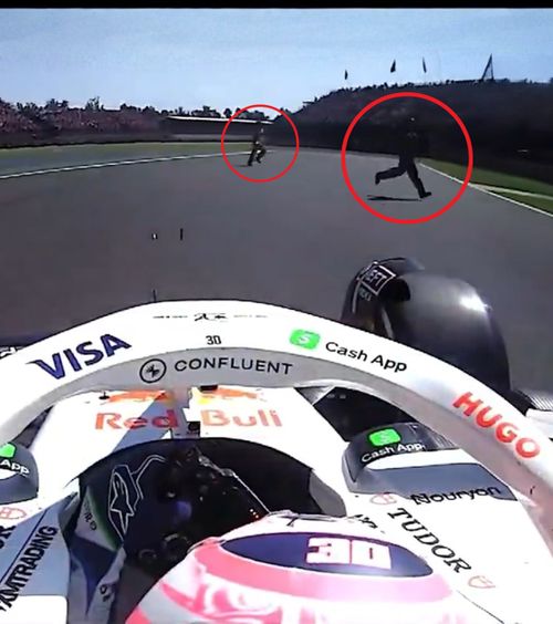 „Aș fi putut să-i omor”     FOTO  Un pilot de   Formula 1  a evitat la limită un accident mortal, în Marele Premiu de la Mexico City