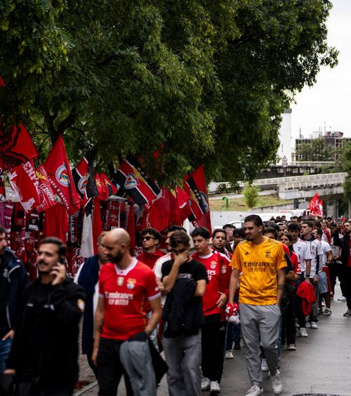 Benfica, alegeri istorice   Clubul de pe „Da Luz”, peste 98% dintre municipiile din Portugalia  + A doborât   recordul  deținut de FC Barcelona