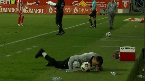 Adrian Mihalcea alunecă / FOTO - capturi Prima Sport