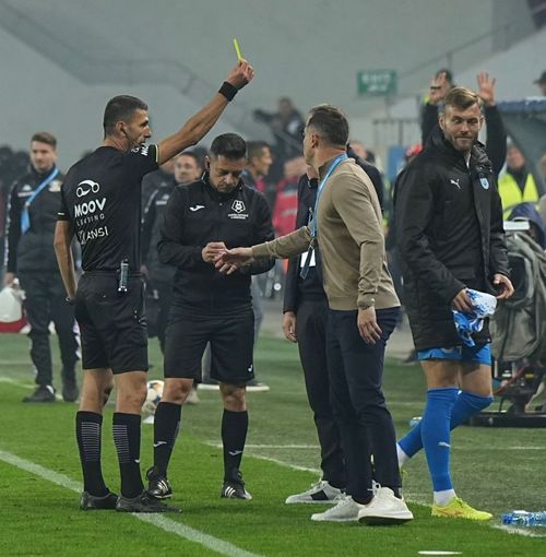 Mirel Rădoi la Universitatea Craiova - Rapid FOTO Iosif Popescu/GOLAZO.ro
