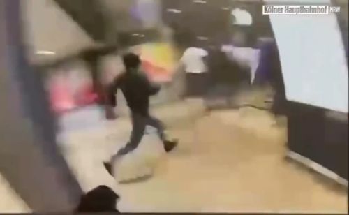 Violențe între suporterii lui Schalke 04 și Borussia Dortmund. Foto: „X”, @thecasualultra