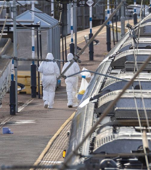 S-a luptat cu atacatorul!    VIDEO.  Povestea fanului Nottingham Forest care a încercat să oprească   atacul șocant din tren:  „M-a întrebat: «Vrei să mori?»”