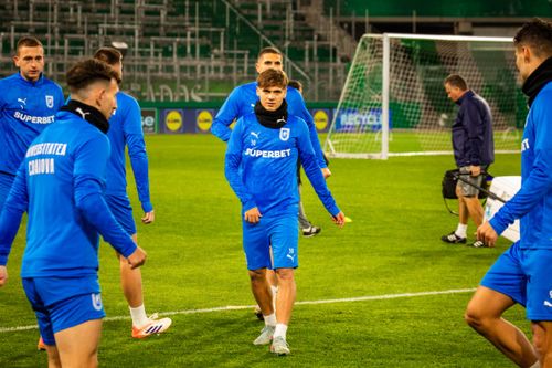 Universitatea Craiova, conferință de presă și antrenament înainte de meciul cu Rapid Viena (FOTO: Universitatea Craiova)