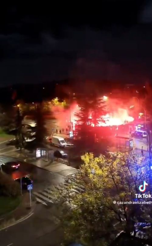 Scene șocante în Vallecas   Fanii lui Rayo și ai lui Lech Poznan, grupuri radicale cu ideologii opuse,   s-au bătut în stradă,  înainte de meciul din Conference League