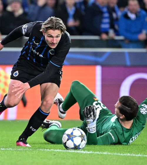 „Jefuiți!”    Van Basten are o concluzie radicală  după Club Brugge - Barcelona: „Nici nu l-a atins”