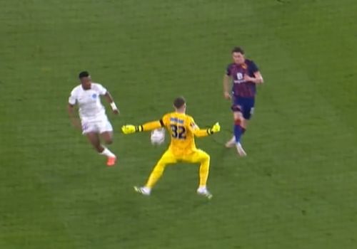 FC Basel - FCSB. Eliminarea lui Târnovanu (6).jpg