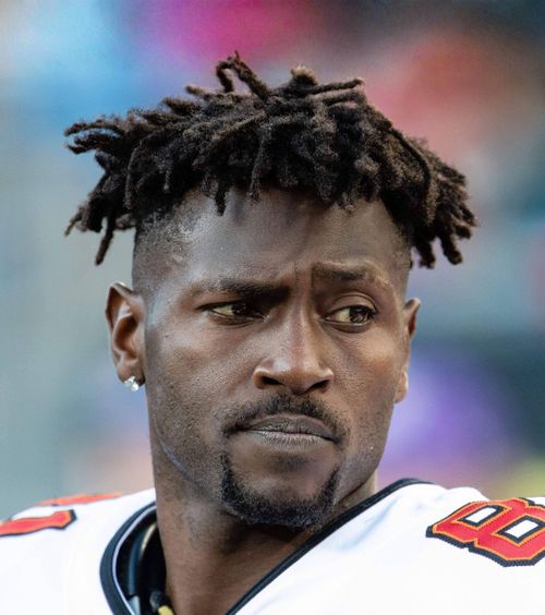 Arestat în Dubai și extrădat   Fostul star din NFL este acuzat de   tentativă de omor  » Ce s-a întâmplat și cât timp riscă să stea după gratii