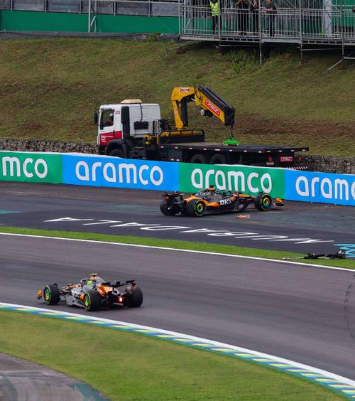 Steag roșu în Marele Premiu al Braziliei!     VIDEO.  Haos pe pistă, după accidentele lui   Piastri și Colapinto  » Cum s-a încheiat cursa sprint