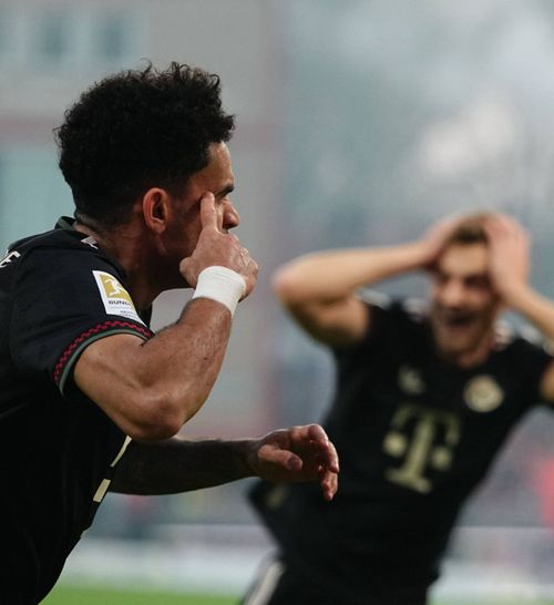 Gol imposibil în Bundesliga!    FOTO+VIDEO.  Luis Diaz a înscris un gol dintr-un   unghi șocant  » Colegii de la Bayern și-au pus mâinile în cap 