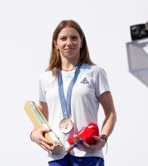 O zi din viața Anei Barbosu    VIDEO.  Campioana europeană le arată fanilor ce face la   faimoasa universitate Stanford din SUA