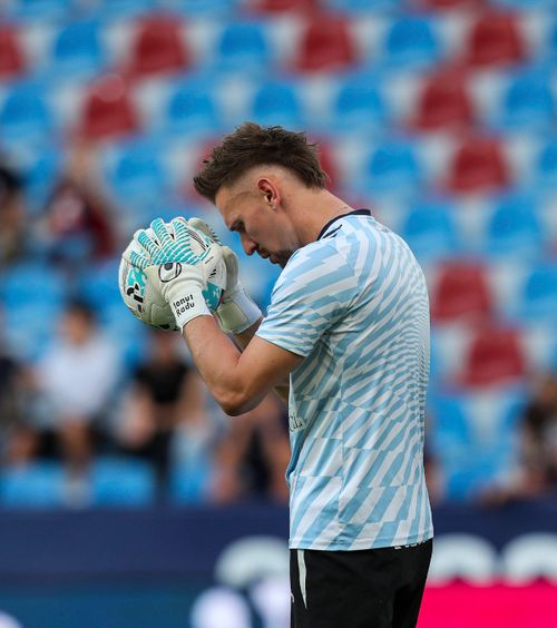 Coșmar pentru Ionuț Radu  Românul   a încasat patru goluri  în meciul cu FC Barcelona + Ce notă a primit