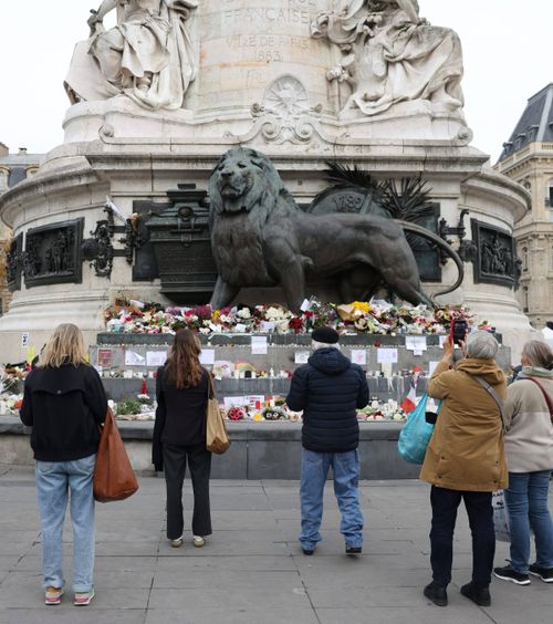 A fost împușcat în timpul atentatelor   Un fost jucător de rugby   și-a protejat sora  cu prețul vieții » A devenit scriitor și fotograf