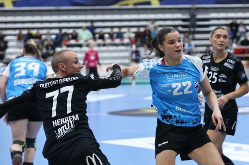 CSM București - Sola HK Foto sportpictures (3).jpg