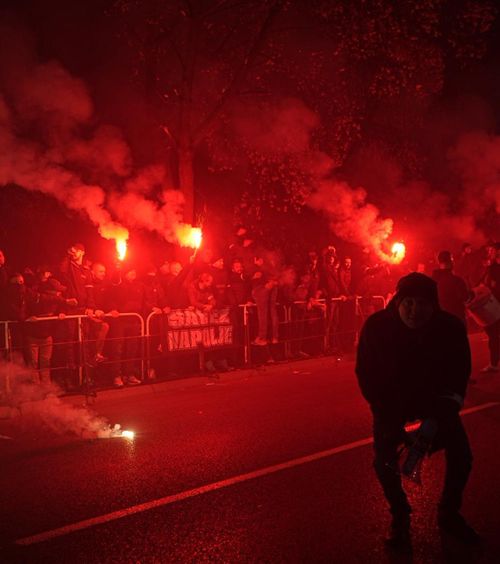Protestul fanaticilor     FOTO.  BH Fanaticos, nucleul dur al galeriei Bosniei, s-a ținut de cuvânt! Protest vizibil din afara arenei:   atacuri și la adresa românilor