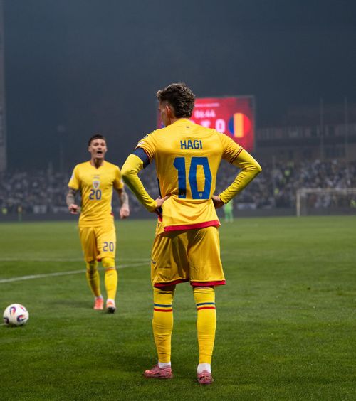 Prăbușiți!  România n-a profitat de 45 de minute bune. De ce   ne-a sufocat Bosnia  și marea greșeală a lui Lucescu