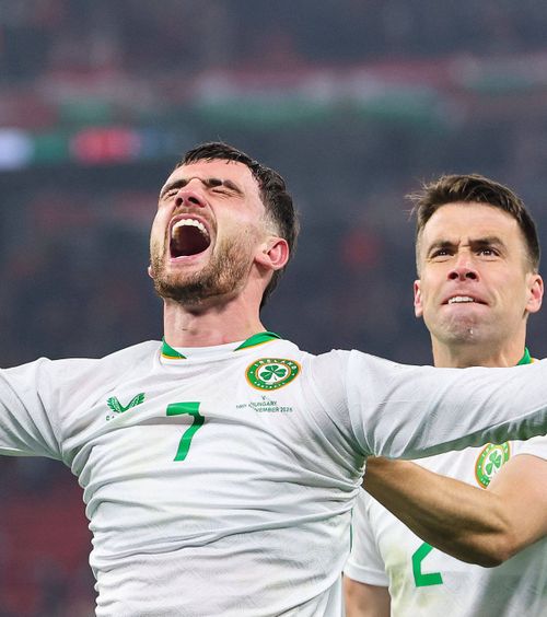 Eroul Irlandei  Jucătorul lui AZ își poate duce naționala la CM   după 23 de ani,   cu 5 goluri în două meciuri: „E prima dată după ani de zile când plâng”