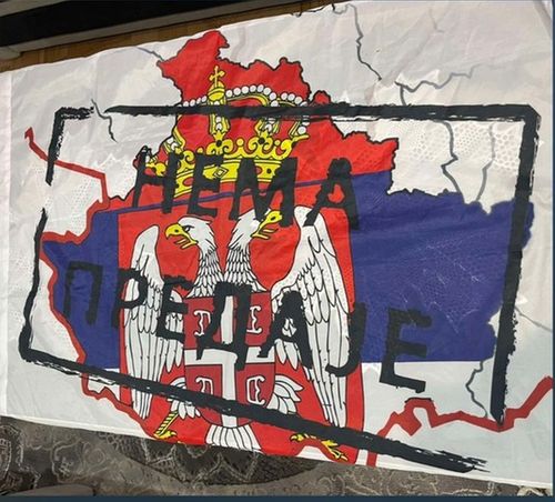 Lucrurile cu care ultrașii români voiau să pătrundă pe stadionul din Zenica. Au fost confiscate!