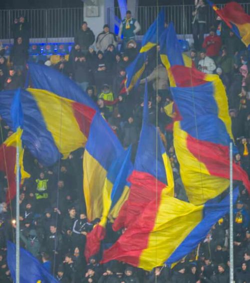 Una caldă, două reci de la Ploiești    VIDEO.  Sold-out-ul care n-a mai fost la   România - San Marino  și cum a fost compromis imnul: doar ultrașii Petrolului au fost la înălțime