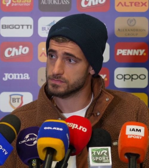 „Putem câștiga la baraj”    Vlad Dragomir,  încă afectat de eșecul cu Bosnia: „E greu, dar știm că forța grupului ne poate aduce succes”