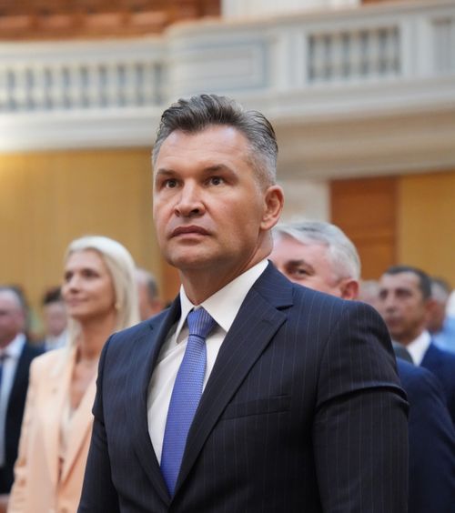 „Autogol legislativ”  Un deputat PNL critică dur „Ordinul Novak”: „O lege care   discriminează  cetățenii”