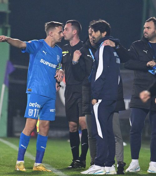 Probleme la U Craiova?   Contră între   Coelho și secundul Petrea  la meciul cu FC Argeș: „E mai impulsiv, mai coleric” » Ce s-a întâmplat