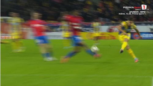 Golul marcat de Robert Sălceanu în FCSB - Petrolul Ploiești (FOTO: Capturi - Prima Sport)