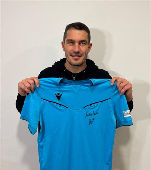 Istvan Kovacs, ce gest!  Tricoul în care a arbitrat Liverpool - PSG, scos la licitație!   Unde ajung banii  și cum poți participa