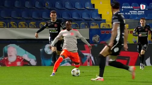 Fază controversată în meciul Metaloglobus - Hermannstadt 1-1. Foto: Captură, Prima Sport