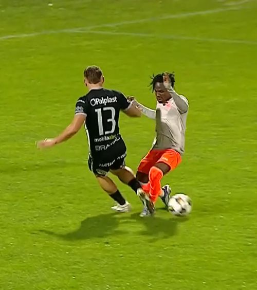 Moment controversat în Liga 1  Metaloglobus,   penalty refuzat  pentru simulare » Verdictul expertului: „Alina Peșu s-a pripit!”