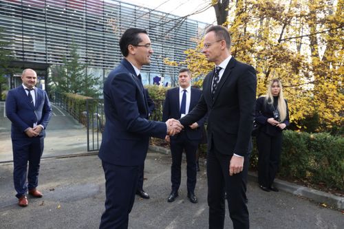 Întâlnire Răzvan Burleanu - Peter Szijjarto FOTO FRF