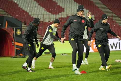 FCSB, antrenament oficial inainte de Steaua Rosie FOTO GOLAZO (12).jpg