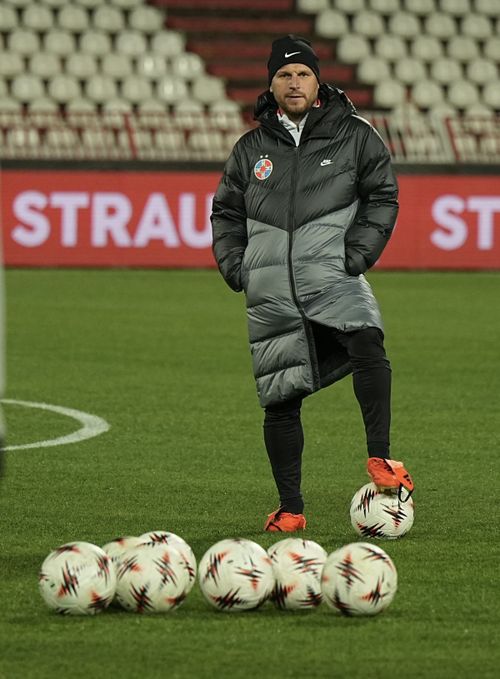FCSB, antrenament oficial inainte de Steaua Rosie FOTO GOLAZO (28).jpg