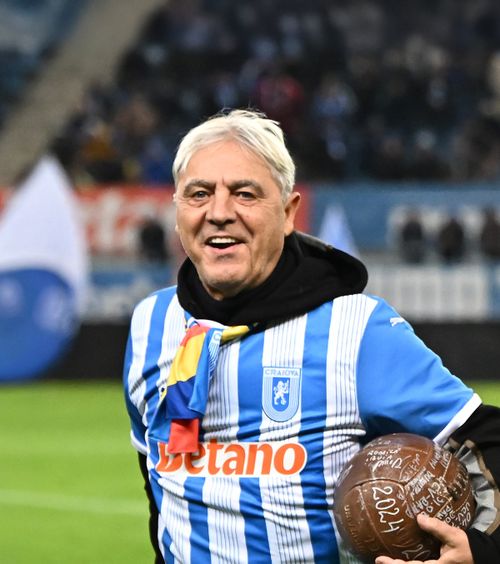 Îl apără pe Baiaram   Sorin Cârțu îi critică pe arbitri, după U Craiova - Mainz 1-0:   „A contat în schimbarea lui”