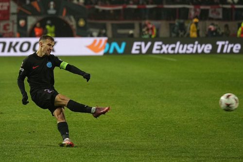 Steaua Rosie - FCSB, meci. FOTO GOLAZO
