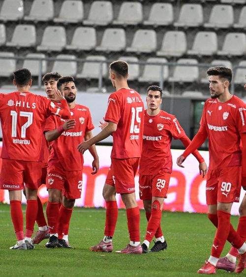 Probleme tot mai mari la Dinamo   Încă un jucător al „câinilor”   s-a accidentat:  „I-a sărit umărul” » Cât ar putea lipsi