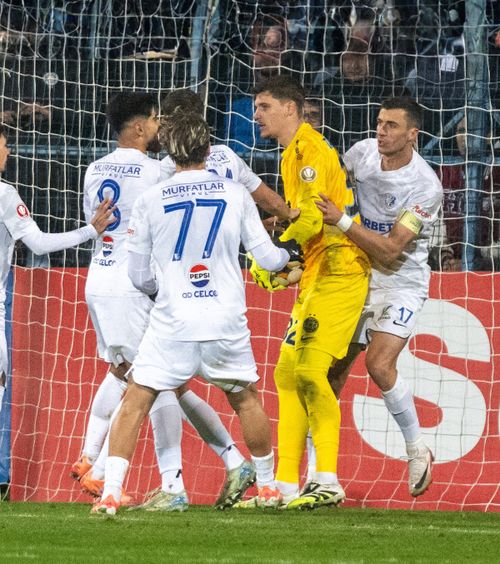 „Este uluitor”   Mihai Stoica, despre penalty-ul comis de Târnovanu cu Farul Constanța: „Face asta    intenționat”